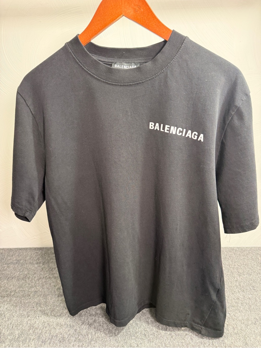 Balenciaga Black T-Shirt with White Back Logo Large - Picture 7 of 7